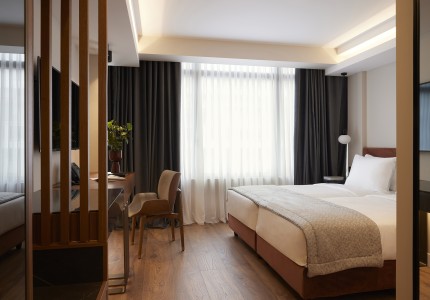 Teight Hotel: Εκεί που η σύγχρονη φιλοξενία συναντά την εμπειρία της υπερτοπικότητας