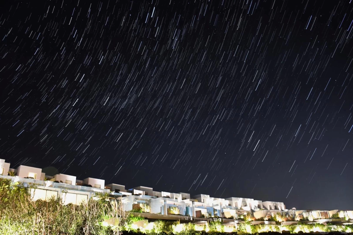 Odera Tinos Hosts Exclusive Press Preview of Stargazing Experience